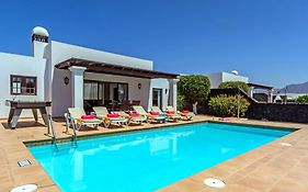 Villa Yaiza By Villa Plus